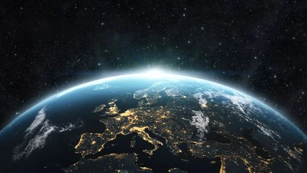 Землю накрывает тень: мрачные предсказания о будущем человечества �🌏
