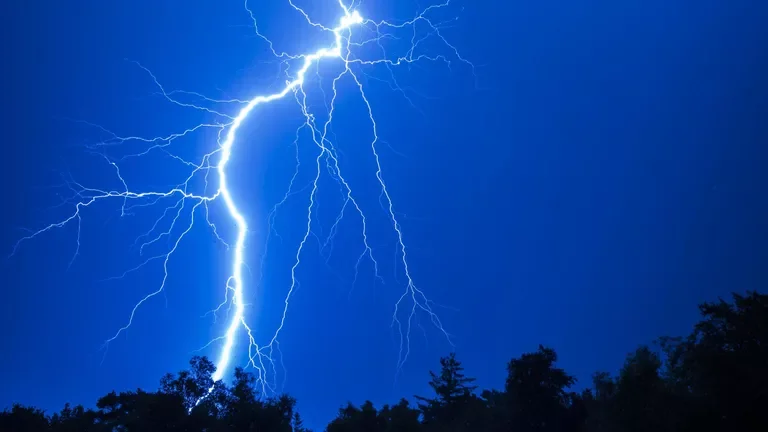 Как начинаются молнии: открытия нижегородских умов! ⚡✨