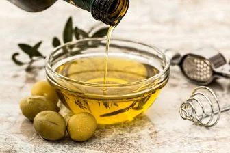 Олеиновая кислота: Вкусная угроза для здоро�вья? Узнайте правду!