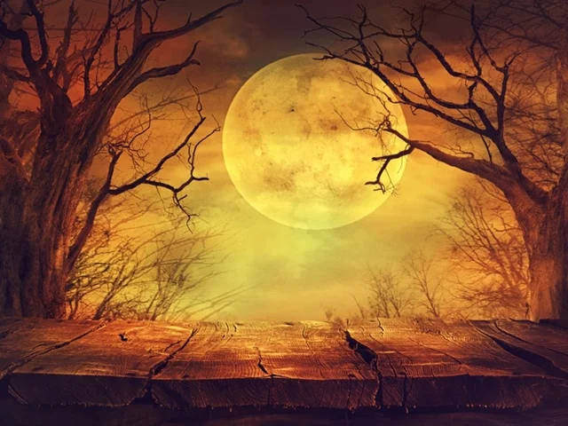 Вы не поверите, что монахи увидели на Луне в 1178 году! 🌕
