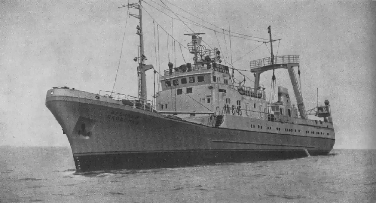 СРТМК проекта 502ЭМ «Василий Яковенко»