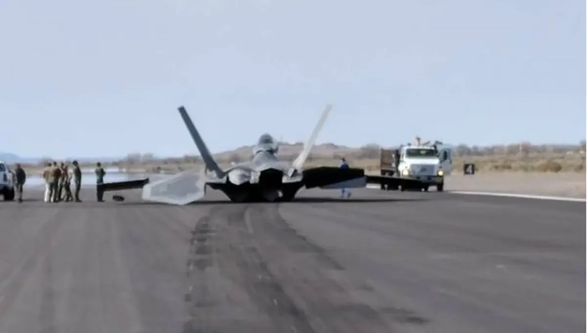 F-35: Падение пингвина. Что происходит с «чудом» авиации?