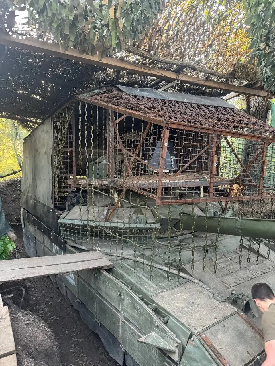 Танк с надстройкой для пехоты