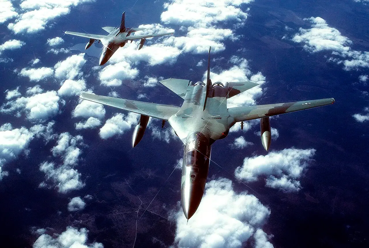 Полёт пары FB-111A
