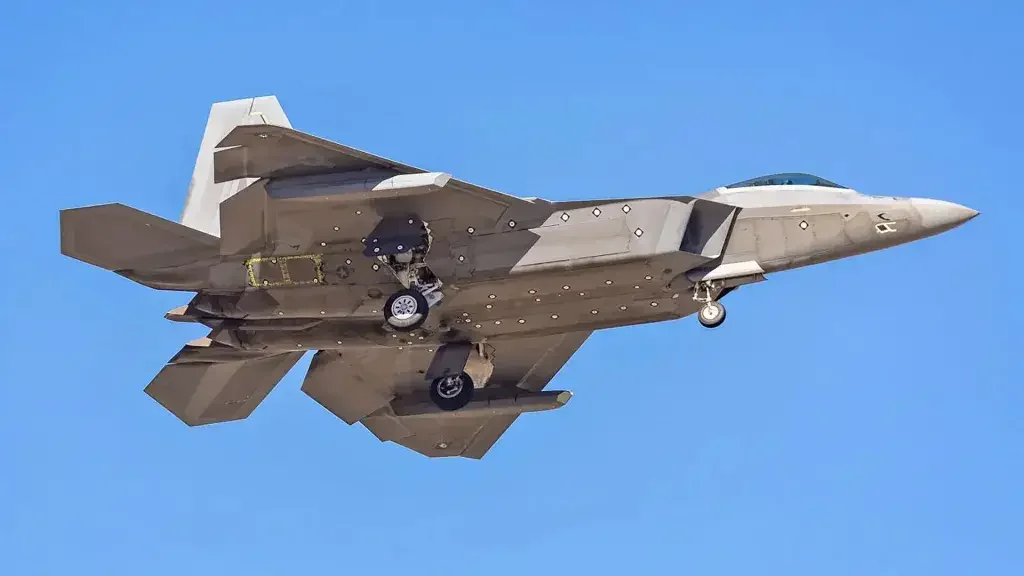 F-22 в бою