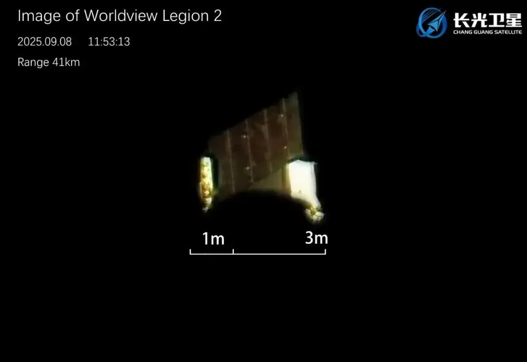 WorldView Legion с другого ракурса