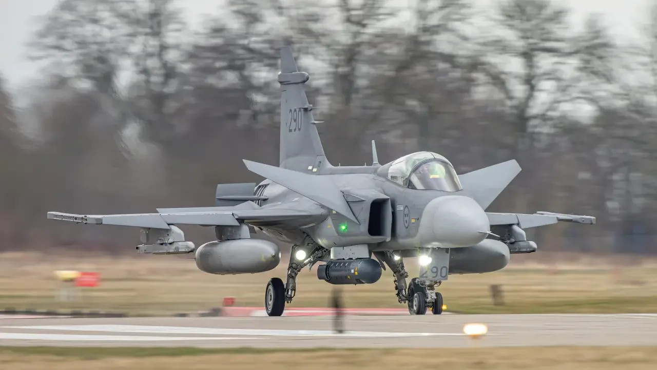Война в воздухе: Может ли шведский Gripen стать новым союзником Украины?