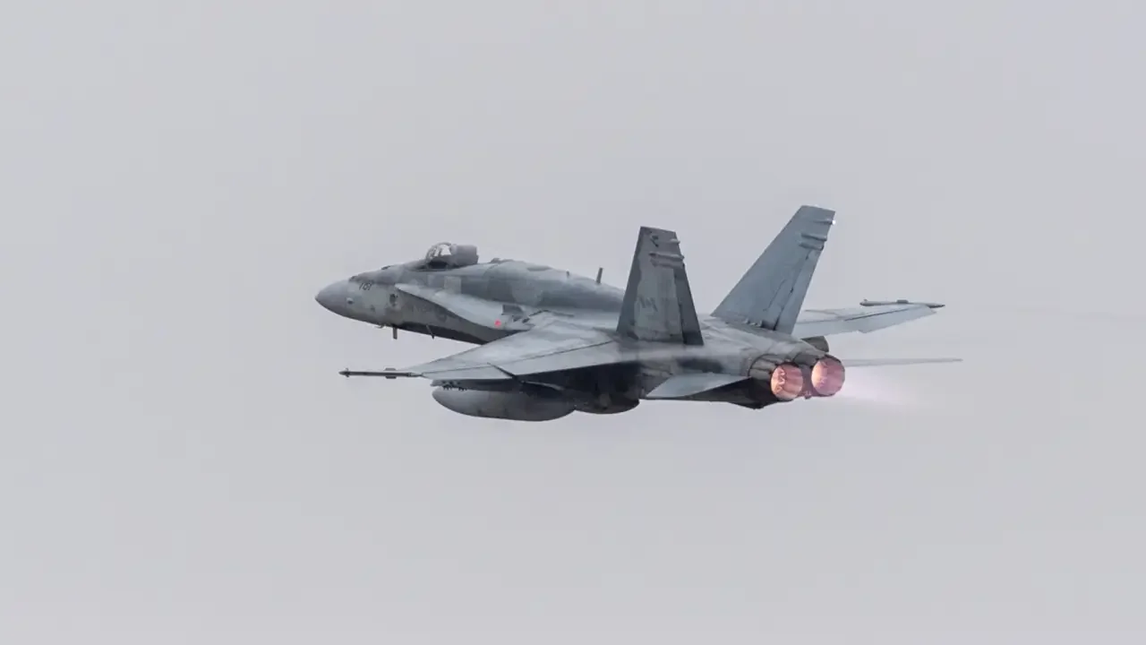 Истребители CF-18 Hornet