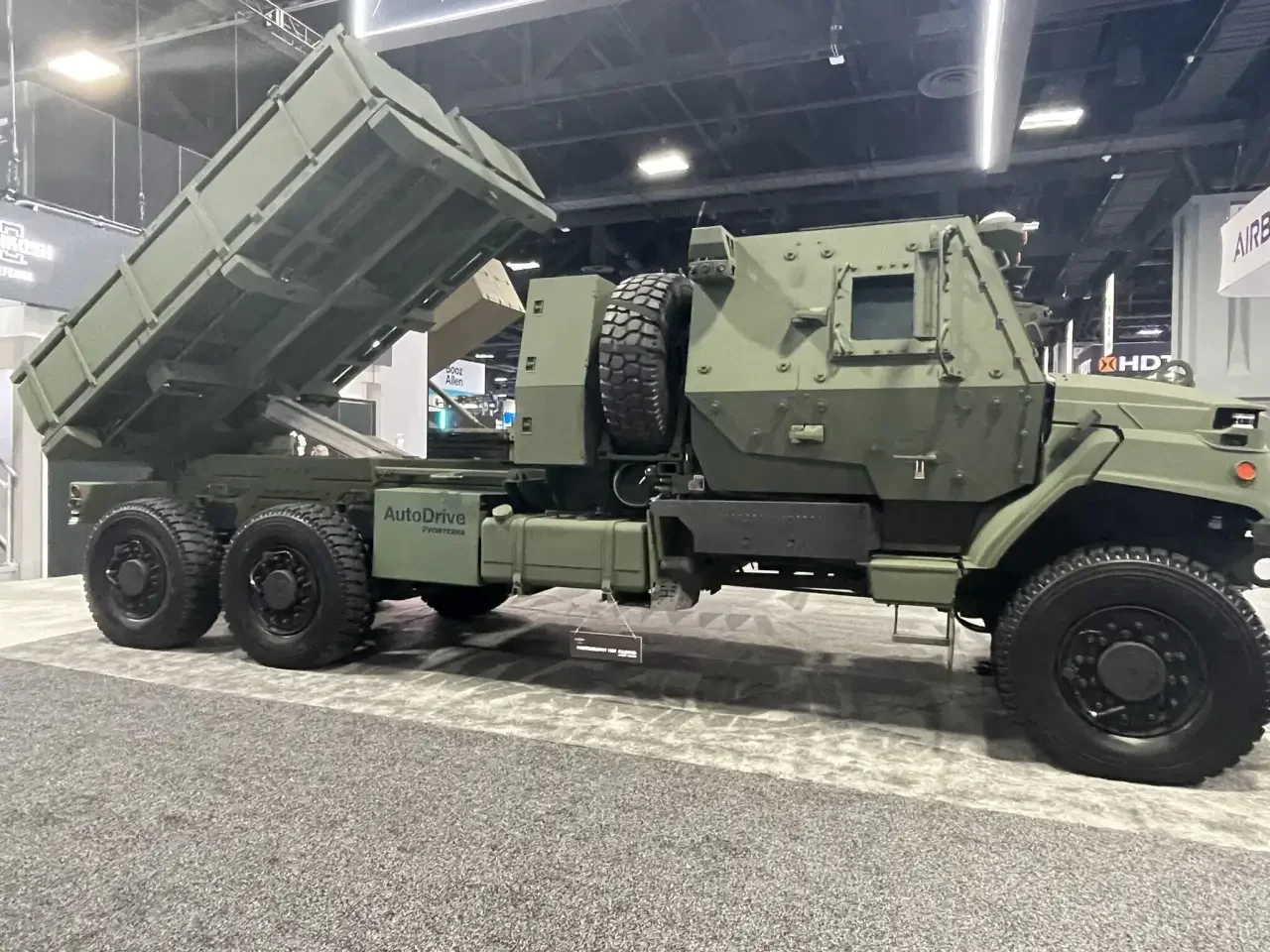 Средний вариант боевой машины на шасси FMTV A2