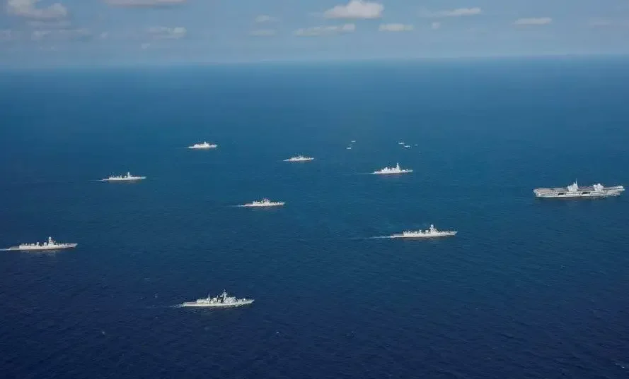 Удары по авианосцу