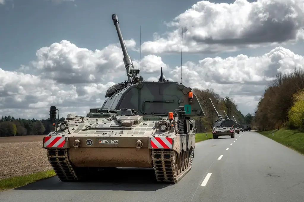 Немецкие САУ на трассе