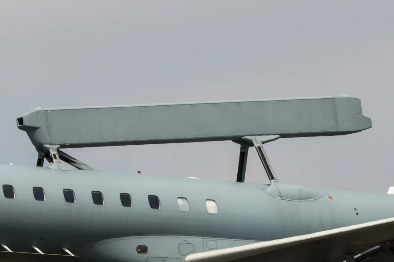 Обтекатель АФАР РЛС PS-890 Erieye