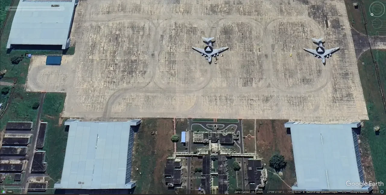 Спутниковый снимок: самолёты А-50ЭИ на стоянке авиабазы Агра