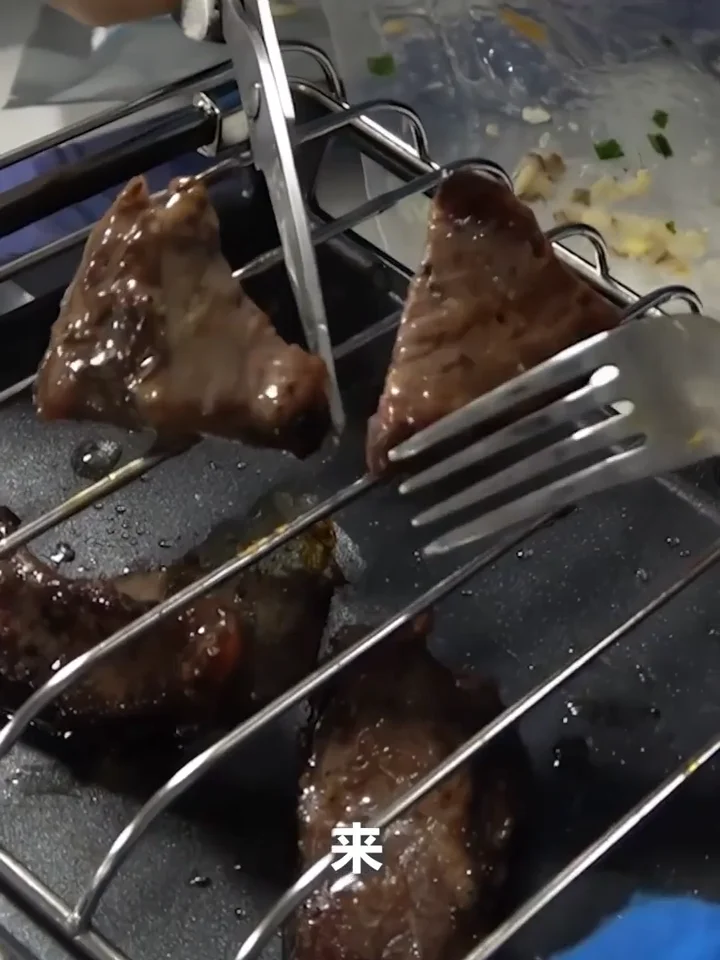 Как упаковка еды помогла спасти жизни космонавтов на орбите! 🚀