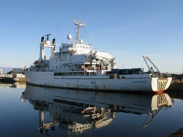 Океанографичес�кое судно «Жан Шарко»