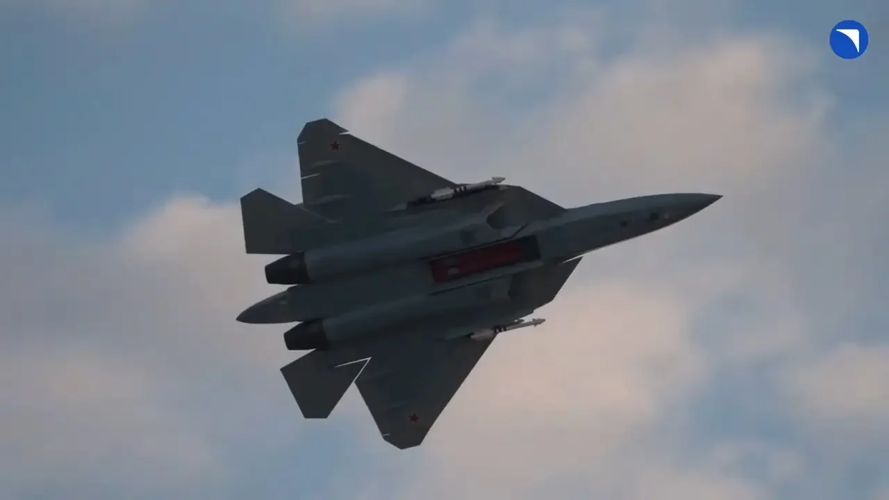 Демонстрация внутреннего грузоотсека и боевой нагрузки