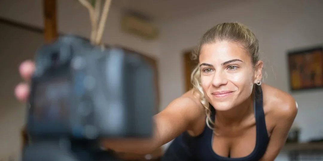 Почему привлекательность фитнес-инфлюенсеров может снижать доверие аудитории?