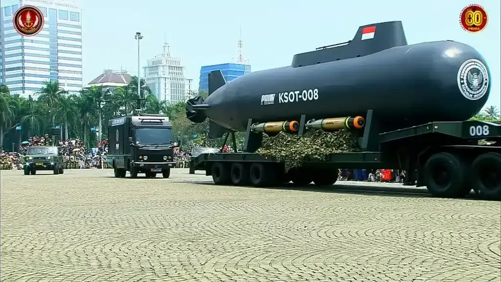 Индонезия готовит к запуску свой автономный подводный аппарат KSOT! 🚀