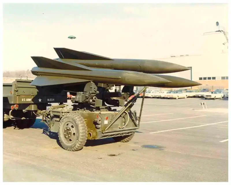 Буксируемая пусковая установка ЗРК MIM-23 HAWK