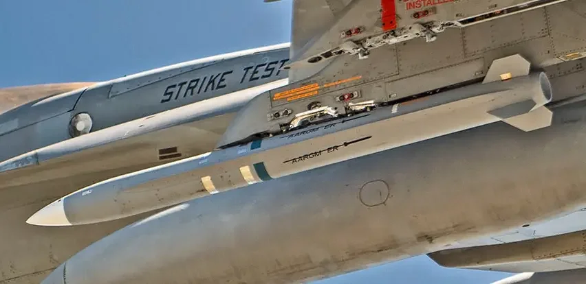 AGM-88G под крылом самолёта тактической авиации