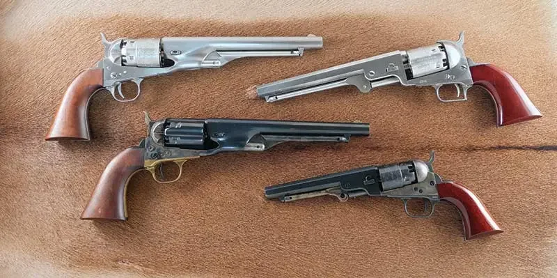 Второе поколение револьверов Кольта из револьверов 1851 и 1860 года: тип «морской» 1851 года из нержавеющей стали