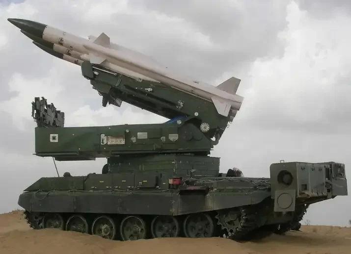 ЗРК Akash на шасси Т-72