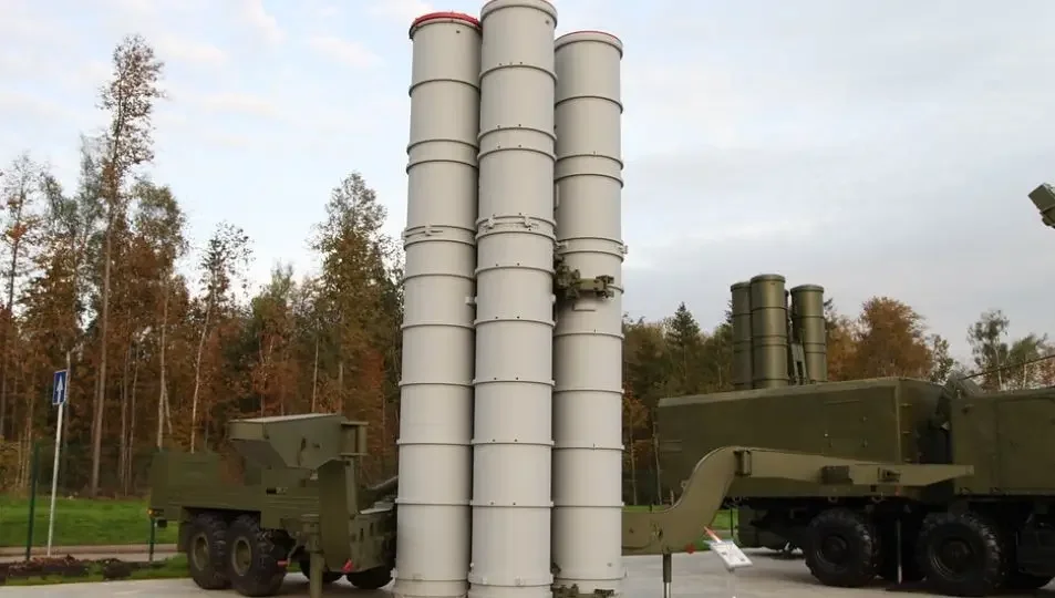 Аппаратный контейнер ЗРК С-300ПТ 5П85-1/1А