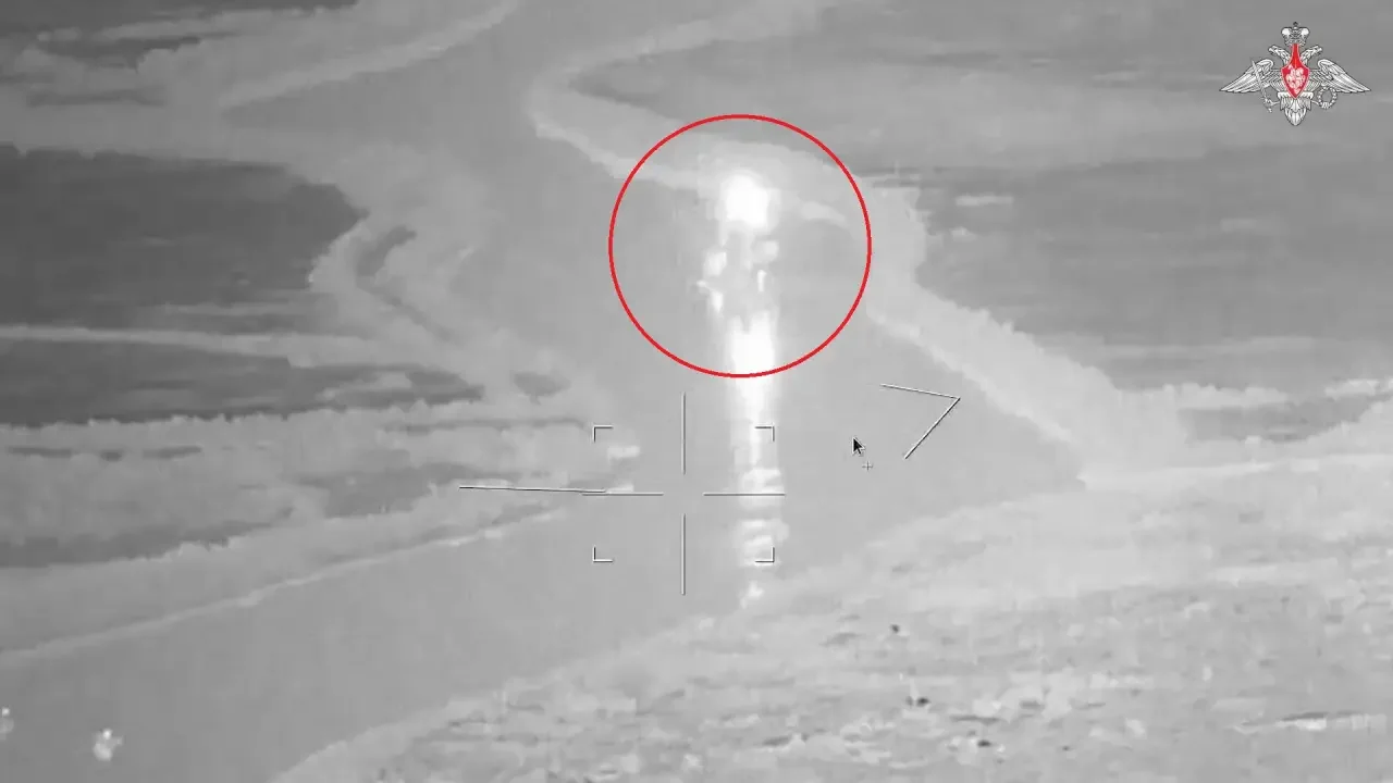 Поражение украинского корабля. Фото Минобороны РФ