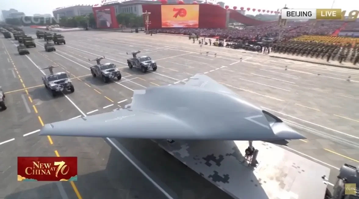 Первая демонстрация БПЛА GJ-11 на параде, 2019 г.