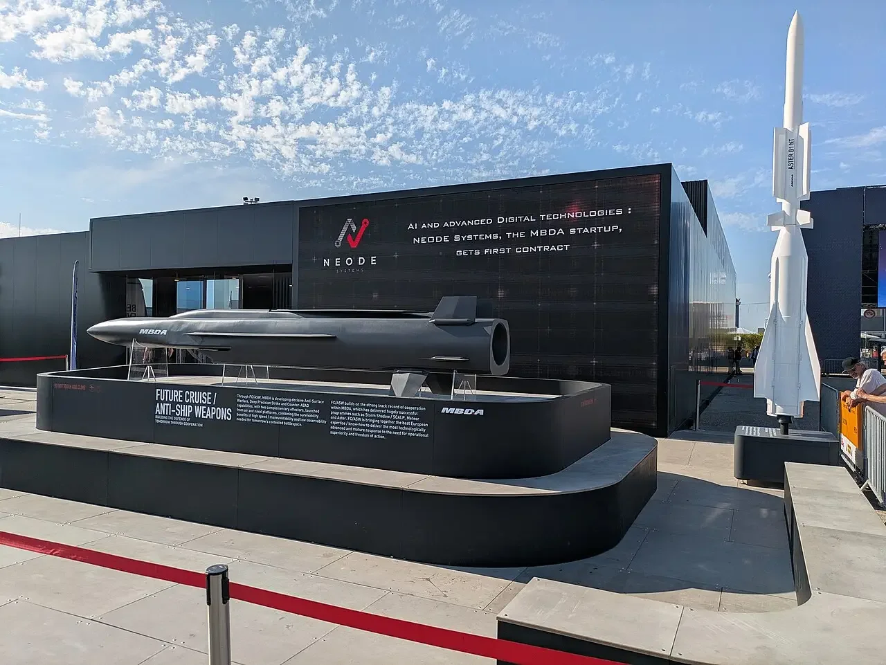 Макет сверхзвуковой ПКР Stratus RS (демонстрируется горизонтально)