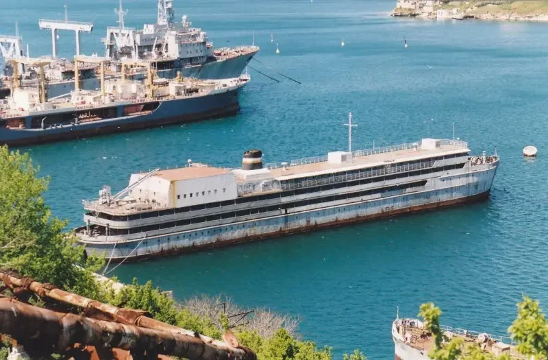 Плавучая казарма ПКЗ-100