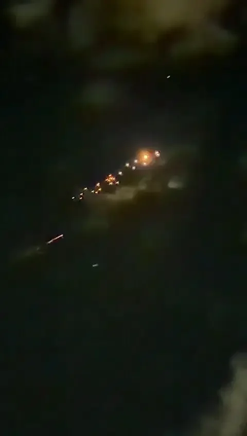 Предположительно, полёт суббоеприпасов кассетной БЧ