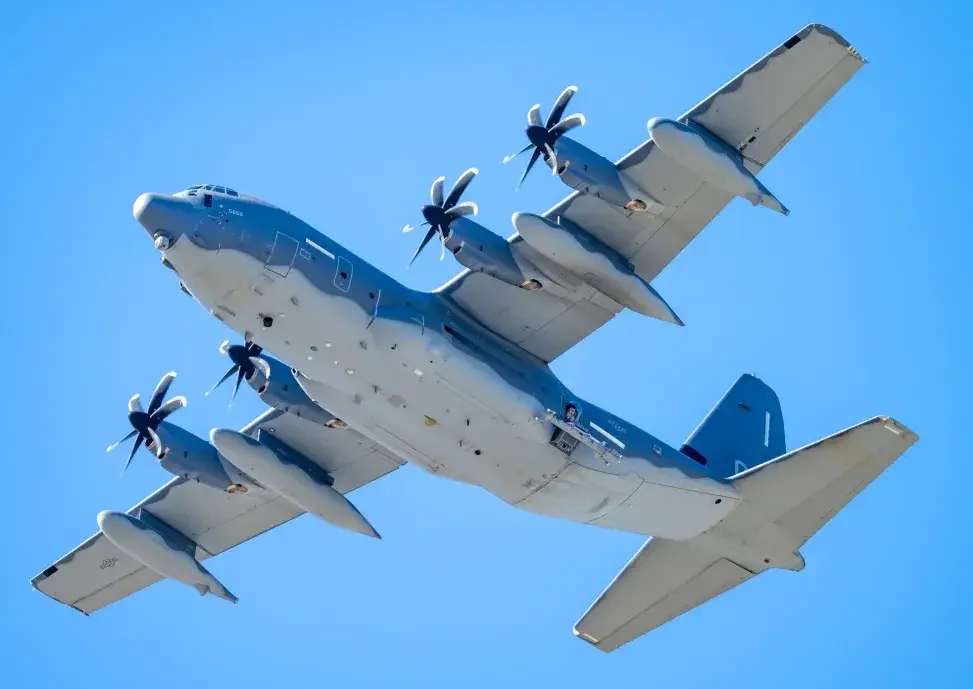 Истребитель с системой