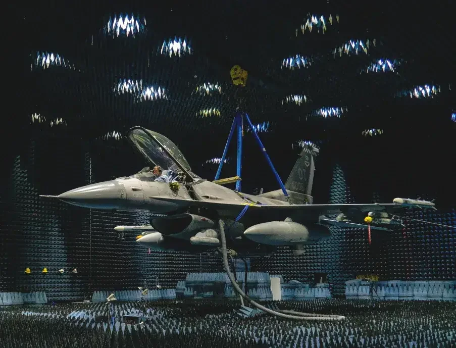 Испытания в безэховой камере