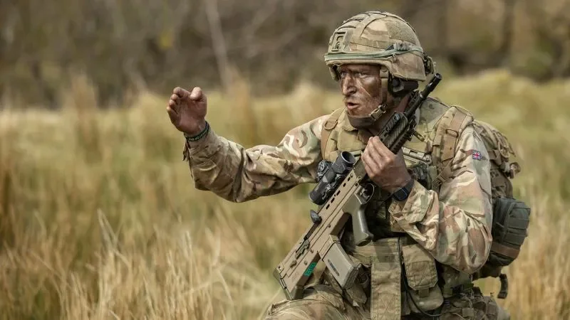 Король уходит, но меняется всё: Британская армия обновляет стрелковое вооружение!