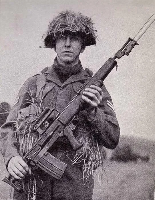 Enfield ЕМ-2 на армейских испытаниях в первой половине 1950-х.