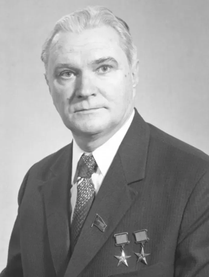 Вале нтин Петрович Глушко
