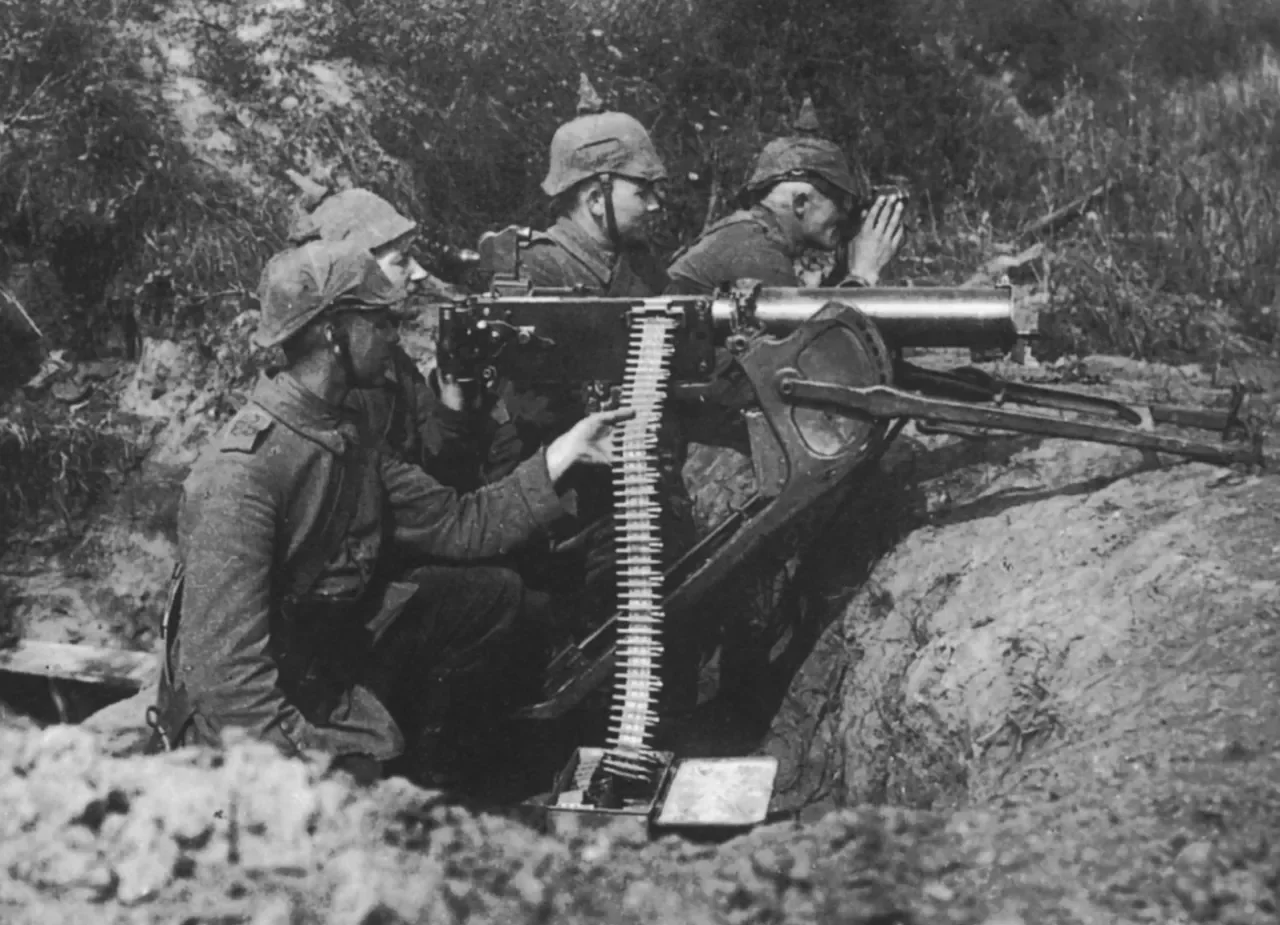 Германский пулемет MG 08 (Maschinengewehr 08) на позиции