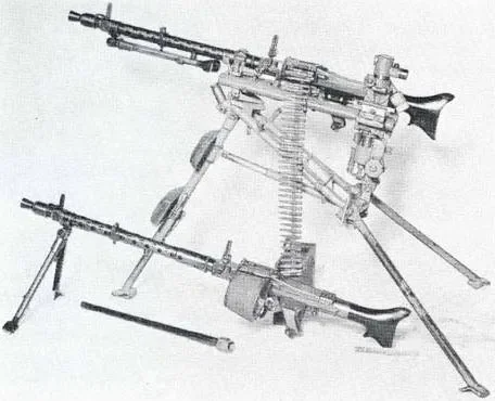 Пулемёты MG.34 на сошках и на станке