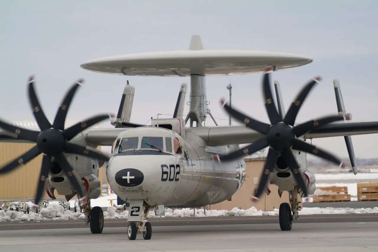 Самолёт E-2C Hawkeye
