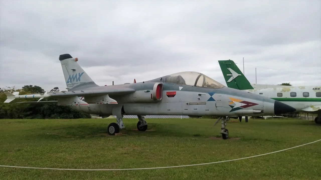 Прототип бразильского AMX