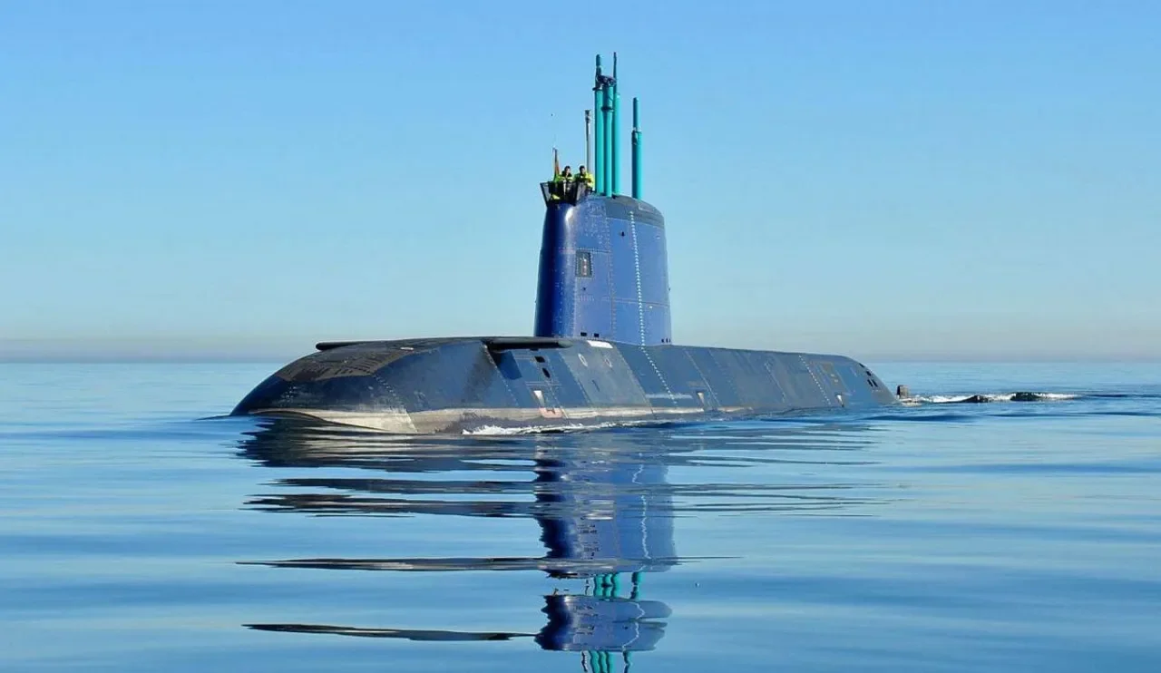 Подводная лодка типа Dolphin II с обычной рубкой