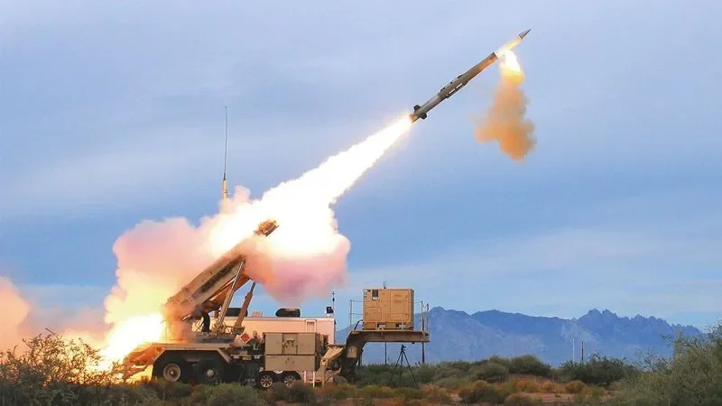 Запуск ракеты-перехватчика PAC-3 системы Patriot