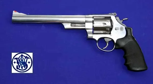 Smith & Wesson Model 629 со стволом длиной 200 мм