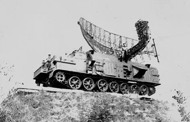 РЛС П-40 на позиции