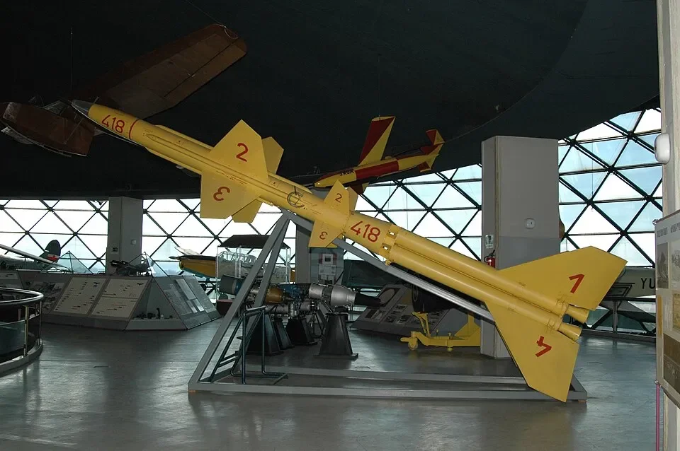 Ракета R-25 в музейной экспозиции