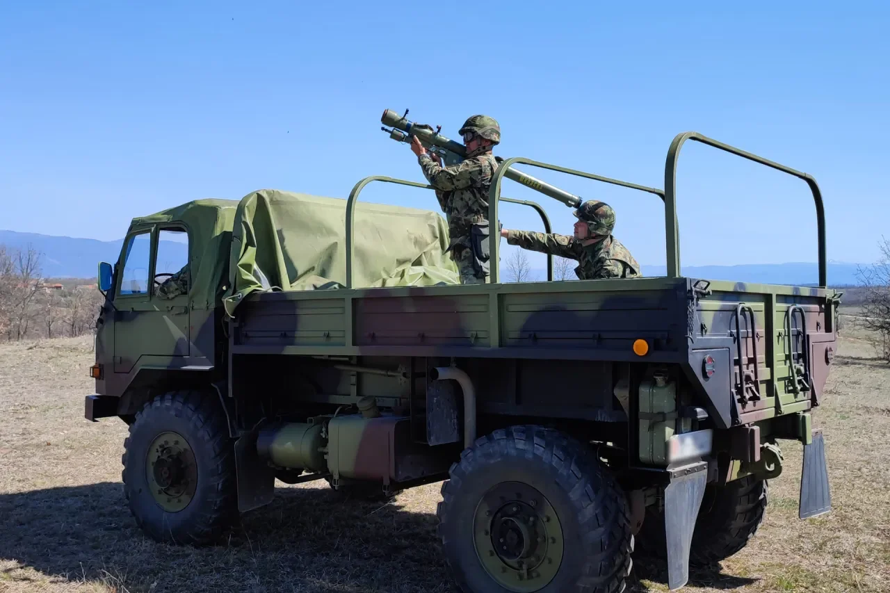 ПЗРК на грузовике TAM-110