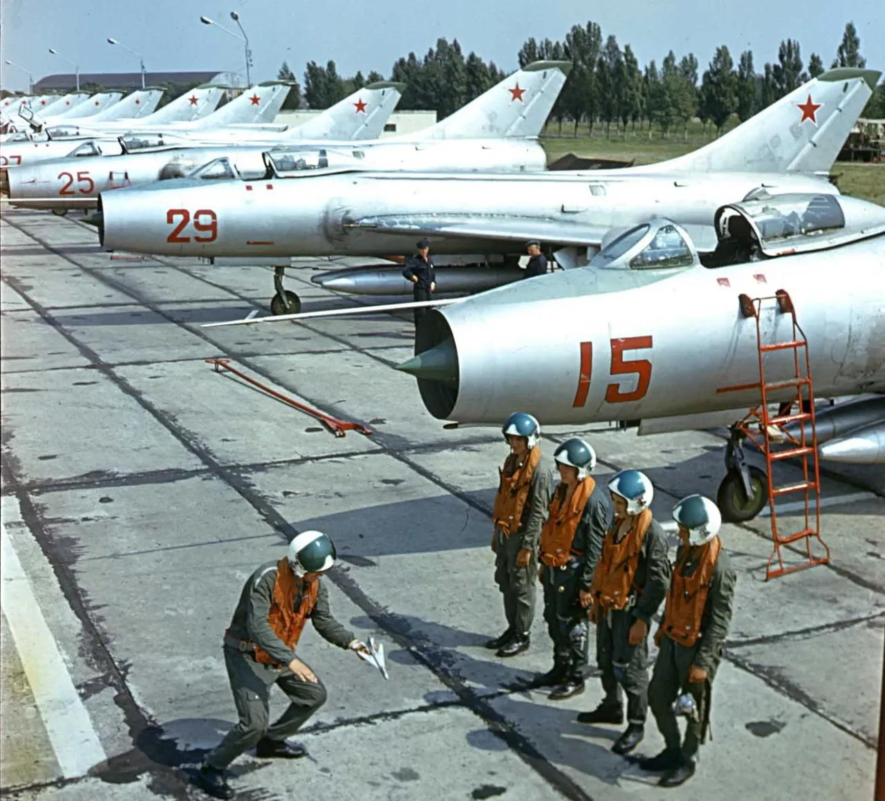 От Bell X-5 к Су-17: рождение изменяемой стреловидности