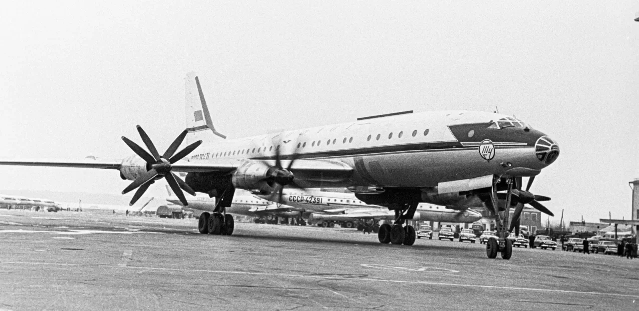 Ту-114